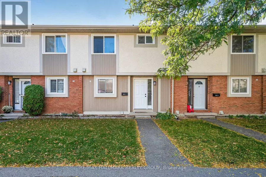3921C OLD RICHMOND ROAD, Ottawa, ON K2H8T9