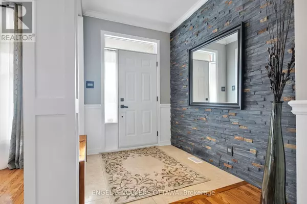 Ottawa, ON K4A4M2,823 SCALA AVENUE