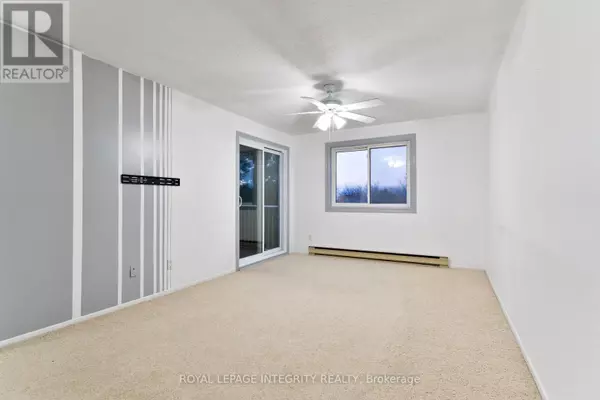 Ottawa, ON K1K4M3,270 Brittany DR #406