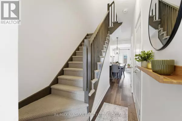 Lincoln (beamsville), ON L3J0S6,4004 CROWN STREET