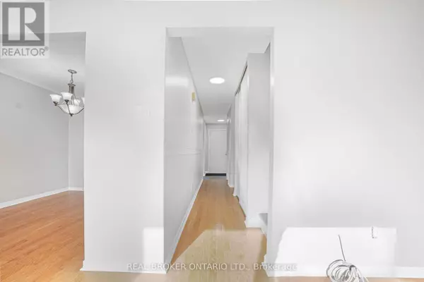 Ottawa, ON K1V9A4,890 Cahill DR West #10