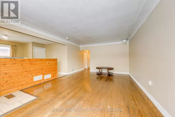 Hamilton (hill Park), ON L4A3A6,456 East 13th ST #Main