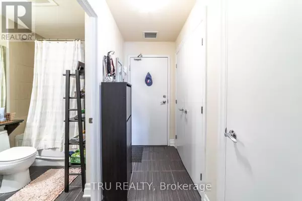 Ottawa, ON K2P0A5,245 Kent ST #807