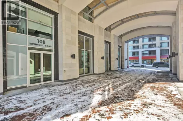 Ottawa, ON K1Z0B3,108 Richmond RD #309