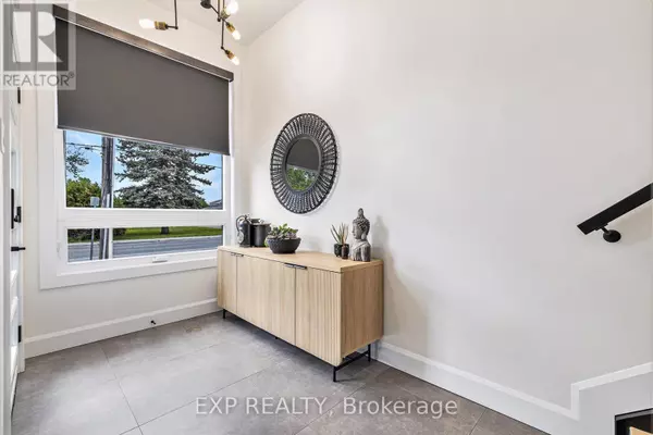 Russell, ON K0A1W0,1056 NOTRE DAME STREET