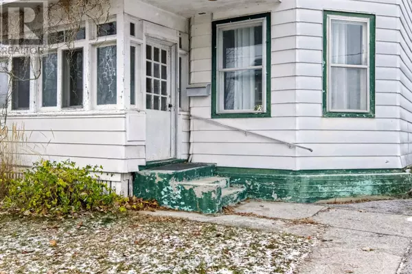 Smiths Falls, ON K7A4M5,82 ABEL STREET