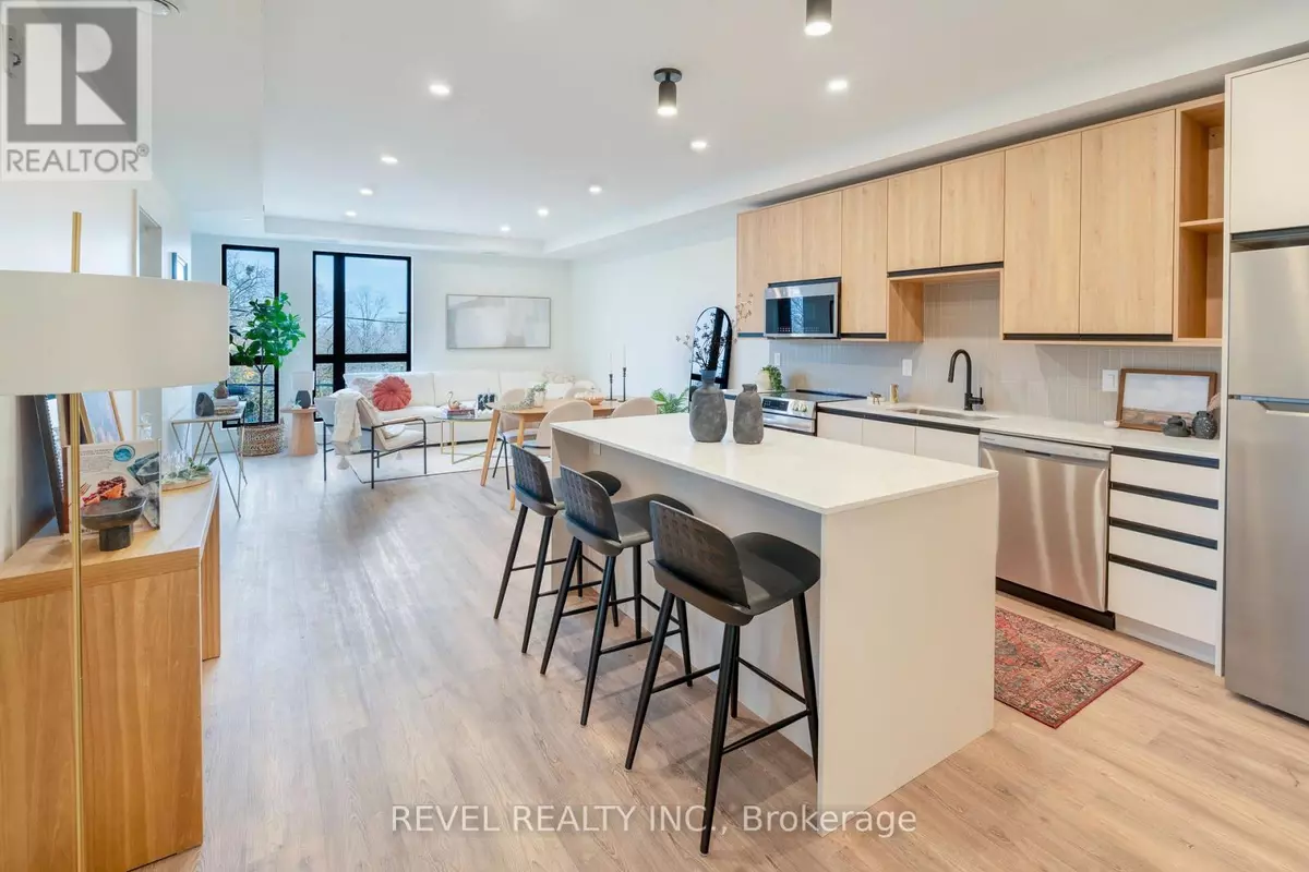 Lincoln (beamsville), ON L0R1B8,4390 Hillview DR #201