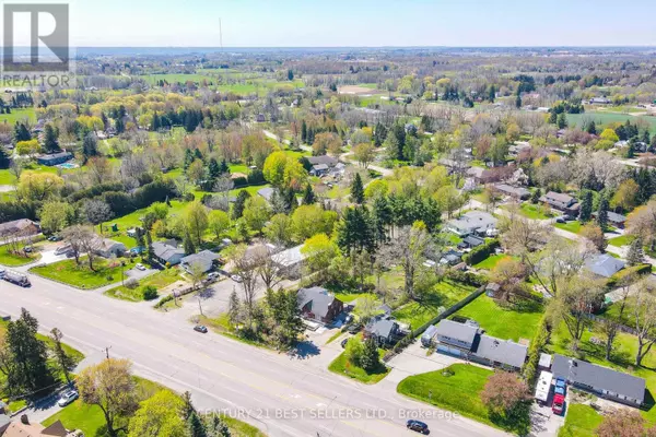 Hamilton, ON L8N2Z7,933 6 HWY North #Main