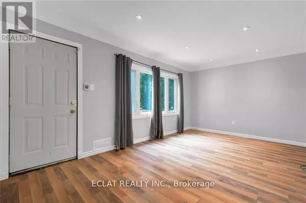 Hamilton (eastmount), ON L8V2X7,50 East 24th ST #Unit 1