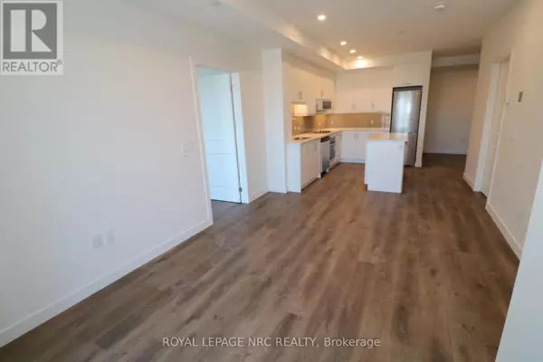 Hamilton (lakeshore), ON L8E5B4,461 Green RD #311