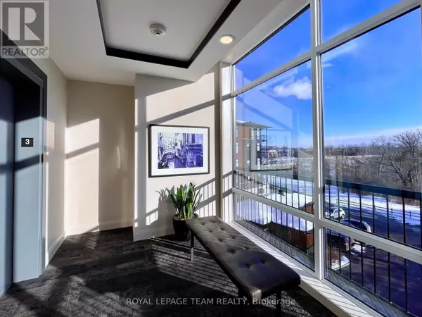Ottawa, ON K1V2S8,110 Cortile Private #301