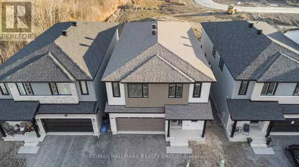 Ottawa, ON K1W0S8,526 REFLECTION STREET