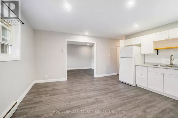 Ottawa, ON K1K0X2,609 Malartic AVE #1