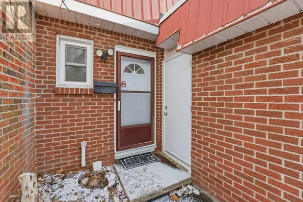 Ottawa, ON K1K3Y2,403 Miranda Private #54