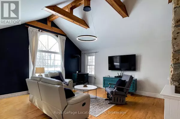 Meaford, ON N4L1W5,637280 ST VINCENT-SYDENHAM TOWNLINE