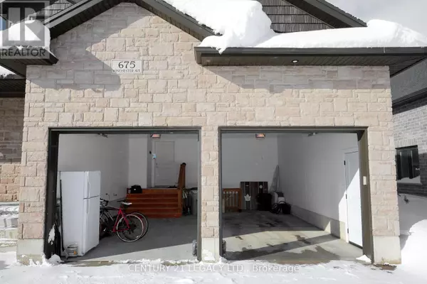 North Perth (elma), ON N4W0J9,675 WINCHESTER AVENUE S