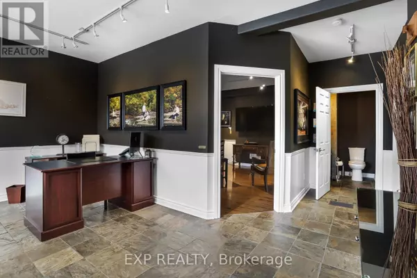 Hamilton (stoney Creek), ON L8G1E2,231 #8 HIGHWAY