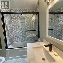 Niagara Falls (dorchester), ON L2G5Z8,5900 Main ST #1