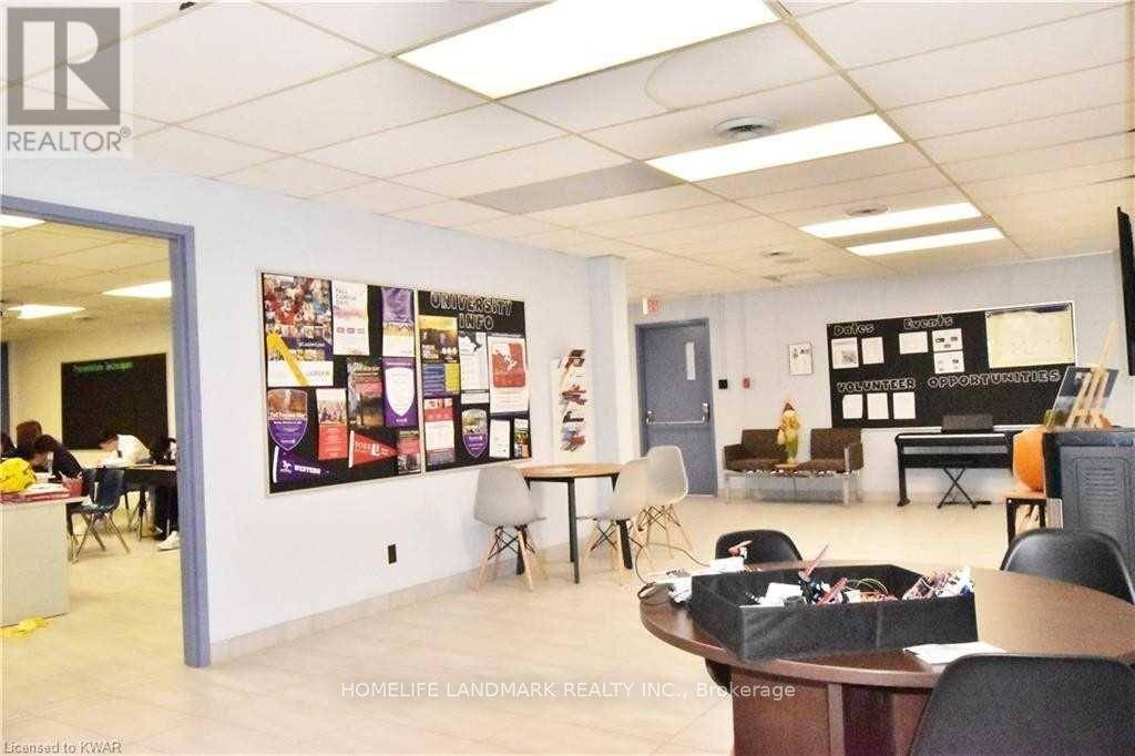Cambridge, ON N1R7V5,55 DICKSON STREET