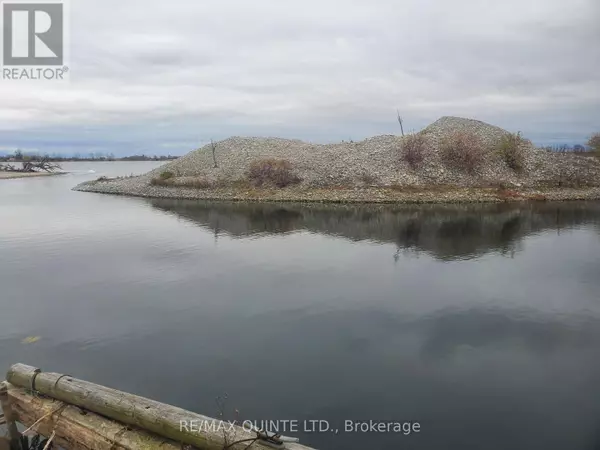 Frontenac Islands, ON K0H2Y0,40 FISHERMAN'S COVE LANE