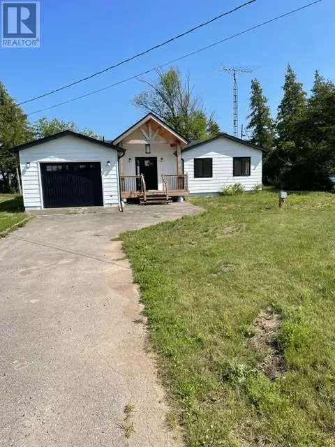 Prince Edward County (ameliasburgh), ON K0K1A0,121 JUNIPER LANE