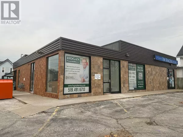 Sarnia, ON N7T5X5,120 Vidal ST North #2