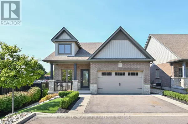 19 DOVER LANE, Centre Wellington (fergus), ON N1M0E6