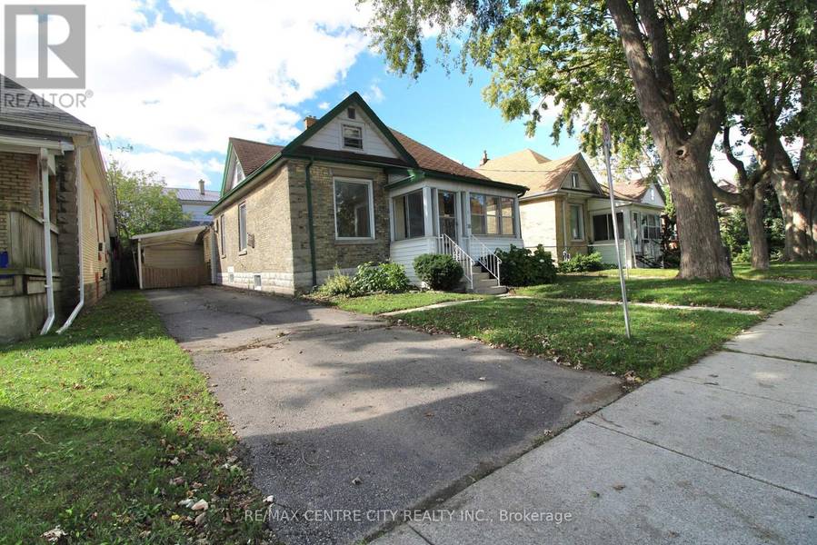 18 WOODWORTH AVENUE, St. Thomas, ON N5P3J4