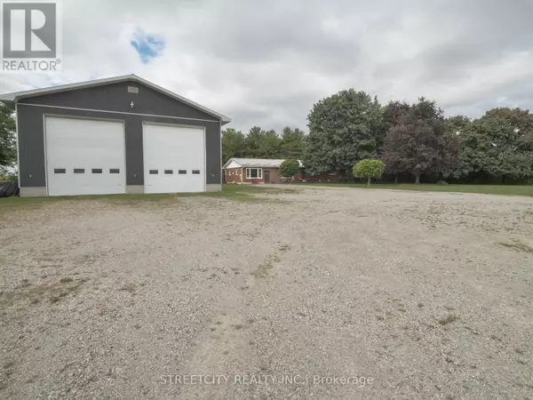 Lambton Shores (thedford), ON N0M2N0,9073 WIDDER ROAD