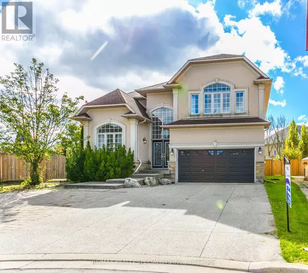 8 PLAYFAIR COURT, Hamilton (ancaster), ON L9K1R6