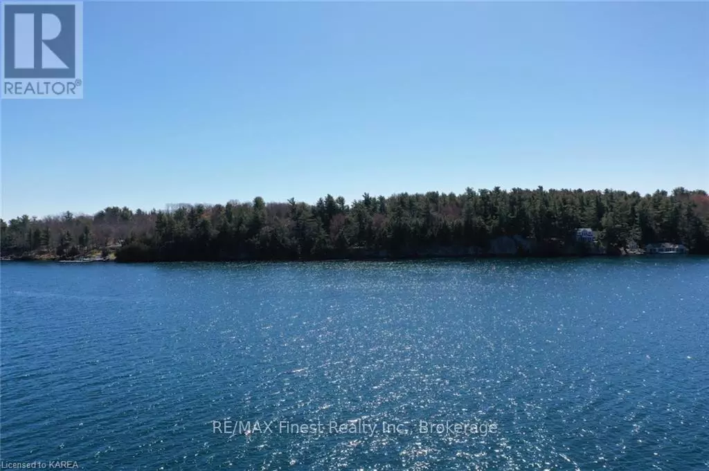 Leeds And The Thousand Islands, ON K0E1V0,B CLUB ISLAND