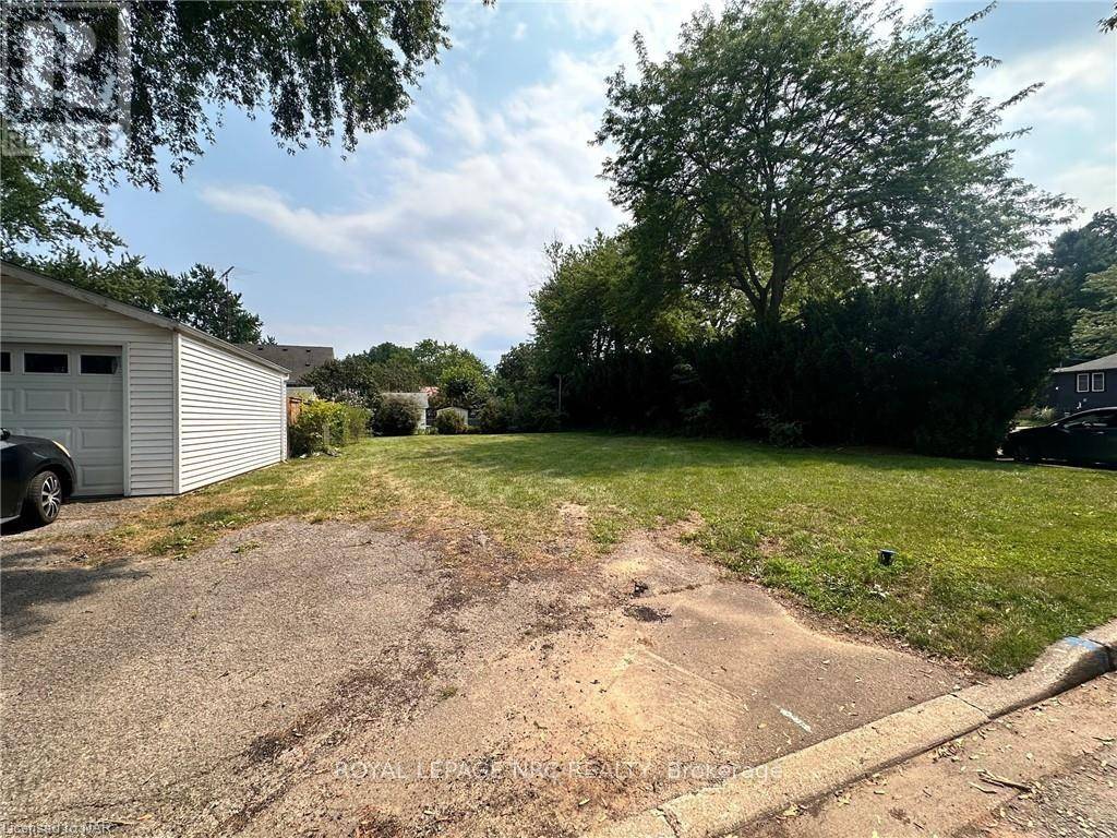 St. Catharines (port Dalhousie), ON L2N5A1,3 PEEL STREET