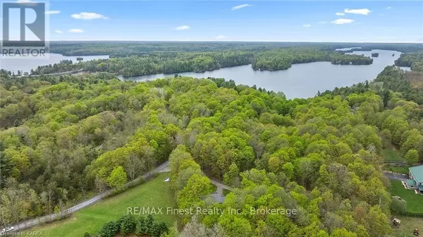 South Frontenac (frontenac South), ON K0H2L0,8 ENCHANTED LANE