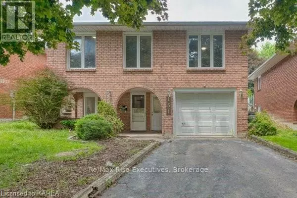 Kingston (rideau), ON K7K6W3,151 DAUPHIN AVE #1