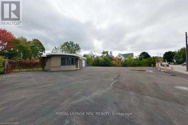 Fort Erie (335 - Ridgeway), ON L0S1N0,208 RIDGE ROAD N