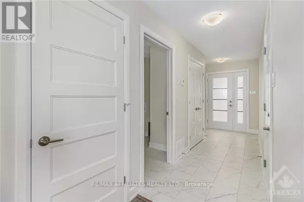 Russell, ON K0A1W0,1207 MONTBLANC CRESCENT