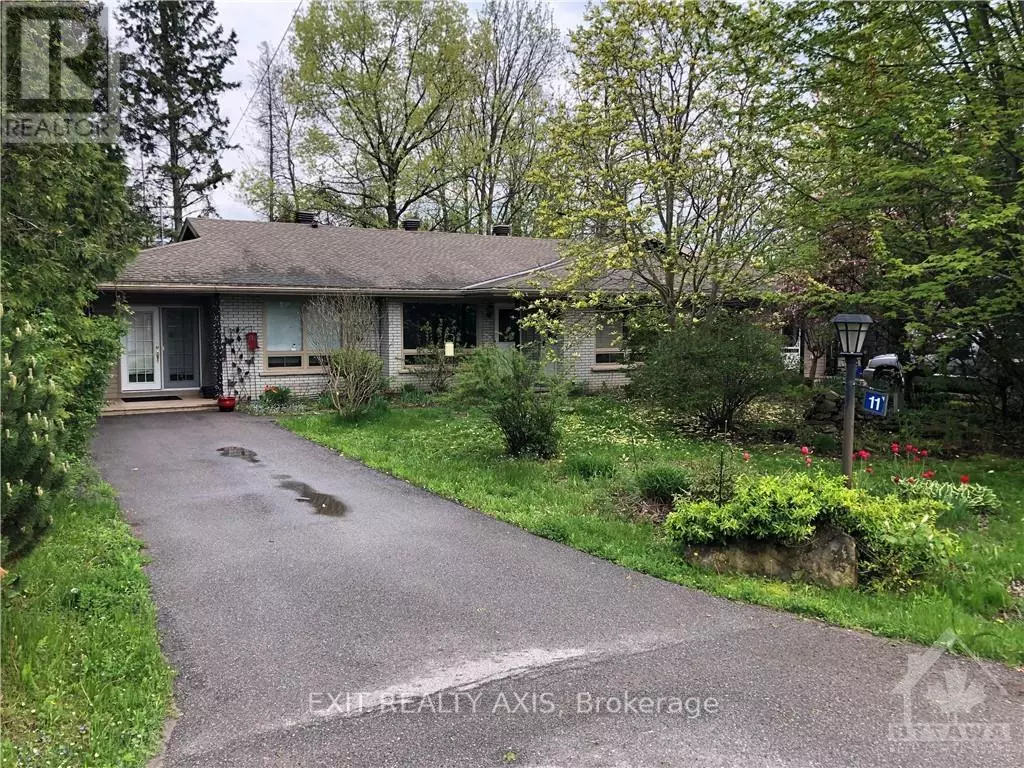Smiths Falls, ON K7A5B8,11 & 13 BAYVIEW CRESCENT