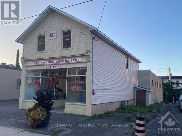 Smiths Falls, ON K7A1M8,7 WILLIAM STREET W