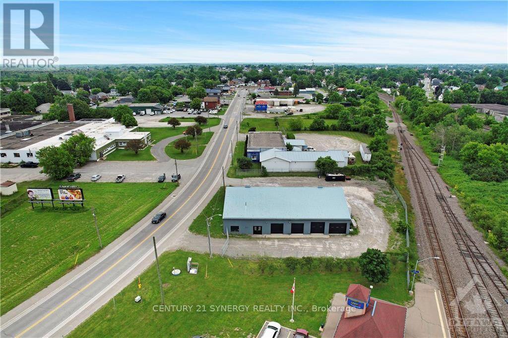 Smiths Falls, ON K7A5C4,42 UNION STREET