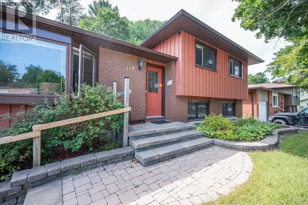 Deep River, ON K0J1P0,119 FRONTENAC CRESCENT