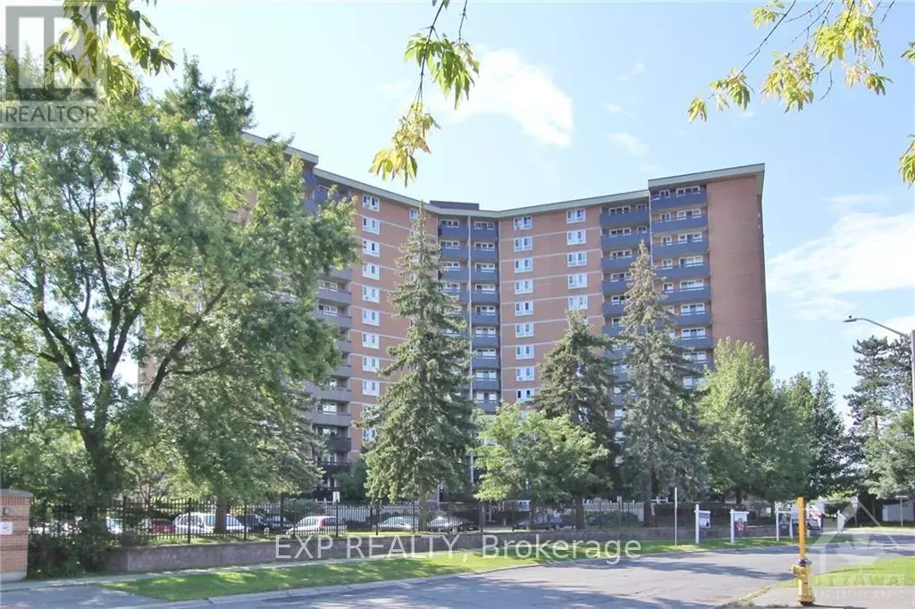 Ottawa, ON K1J8K4,2000 JASMINE CRES #1208