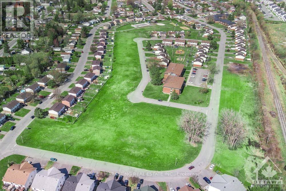 Hawkesbury, ON K6A2Z2,840 PORTELANCE AVENUE