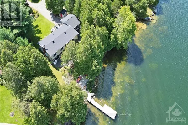 Rideau Lakes, ON K0G1V0,4537 KINGFISH BAY ROAD N