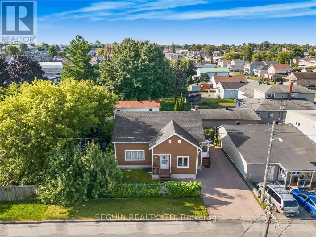 Hawkesbury, ON K6A1E1,896 SINCLAIR STREET