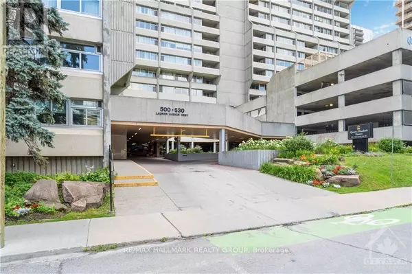 Ottawa, ON K1R5E1,500 LAURIER AVE West #2308