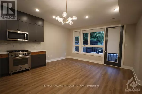 Ottawa, ON K1Z6V1,304 ELMGROVE AVE #1