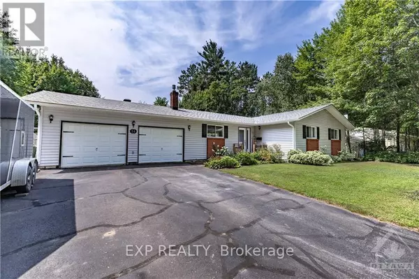 14 HERITAGE DRIVE, Petawawa, ON K8H3J3