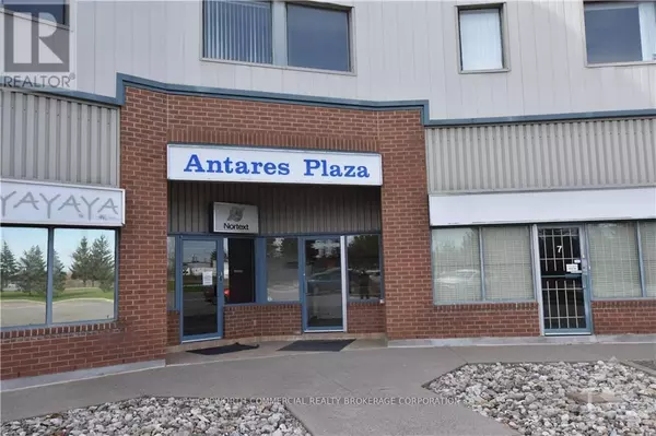 Ottawa, ON K2E7Z1,52 ANTARES DR #202