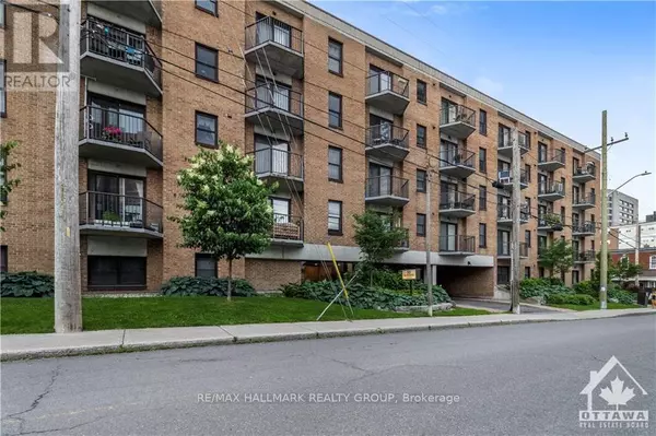 50 BURNSIDE AVE #203, Ottawa, ON K1Y2M2