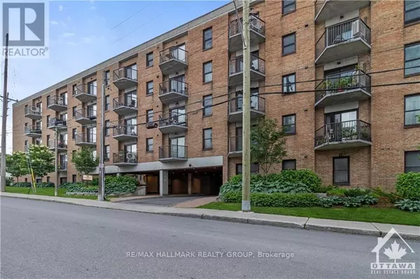 West Centre Town (4201 - Mechanicsville), ON K1Y2M2,50 BURNSIDE AVE #203